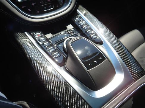 Used 2022 Aston Martin DBX AWD/4WD image 13