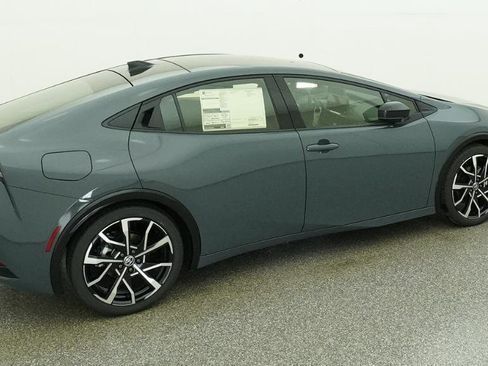 New 2026 Toyota Prius Plug-In Hybrid FWD image 23
