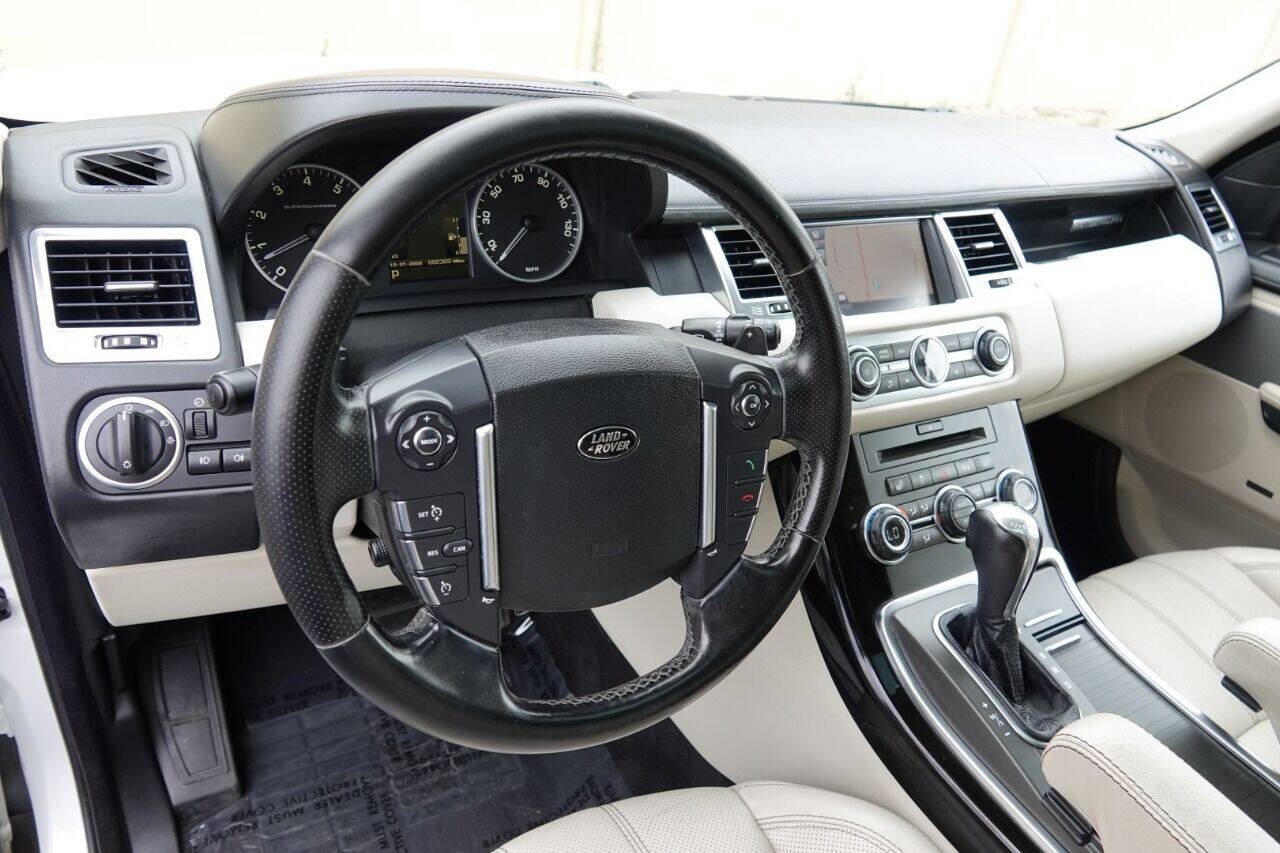 Used 2011 Land Rover Range Rover Sport Supercharged AWD/4WD image 4