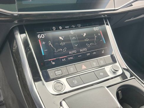 Used 2023 Audi Q7 2.0T Premium w/ Convenience Package image 24