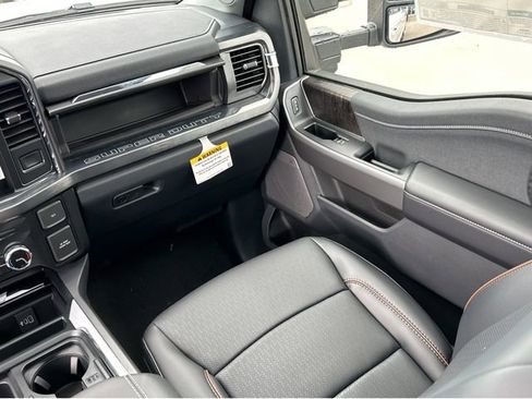 New 2025 Ford F250 Lariat w/ Lariat Ultimate Package image 14