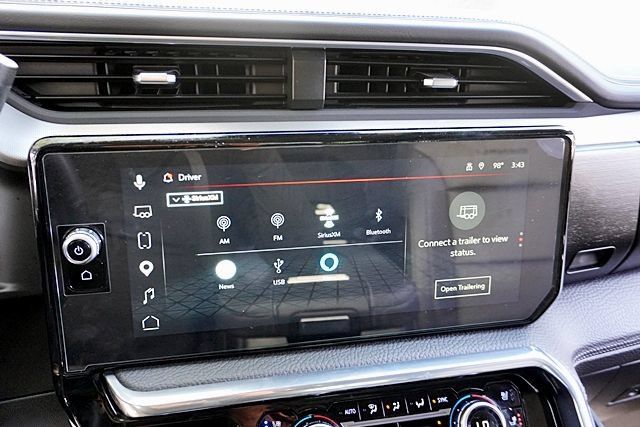 Used 2024 GMC Sierra 2500 Denali w/ Technology Package AWD/4WD image 42