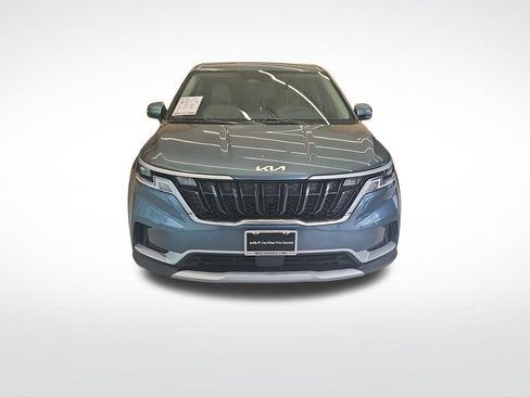 Used 2024 Kia Carnival EX image 10