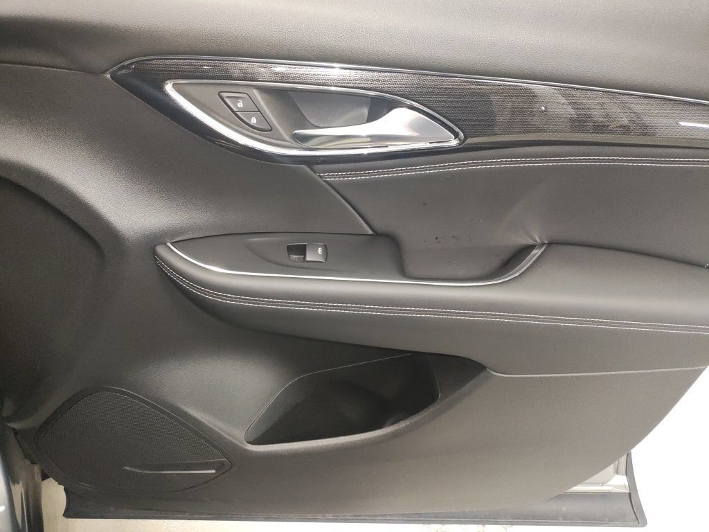 Certified 2023 Buick Envision Essence FWD image 9