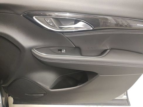 Used 2023 Buick Envision Essence FWD image 9
