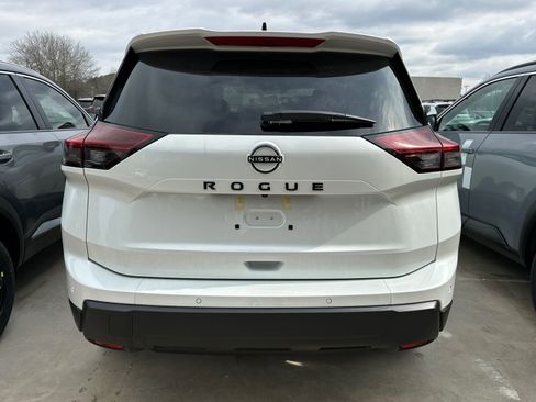 New 2026 Nissan Rogue SV image 4