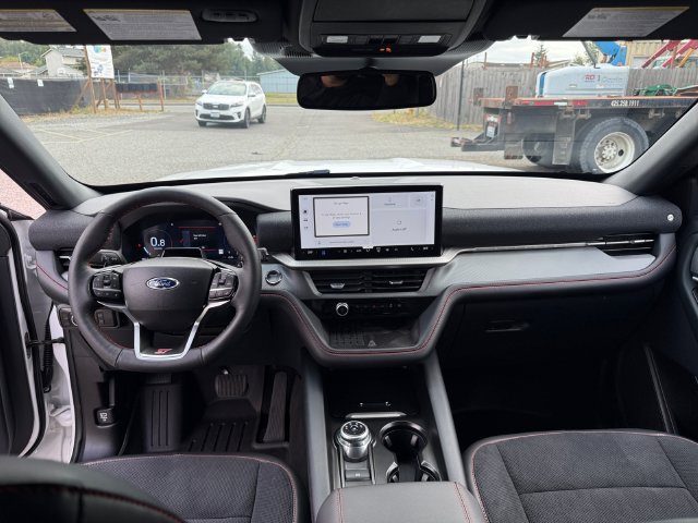Used 2025 Ford Explorer ST AWD/4WD image 21