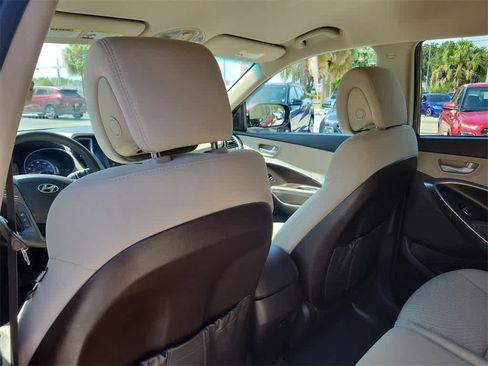 Used 2017 Hyundai Santa Fe Sport image 12