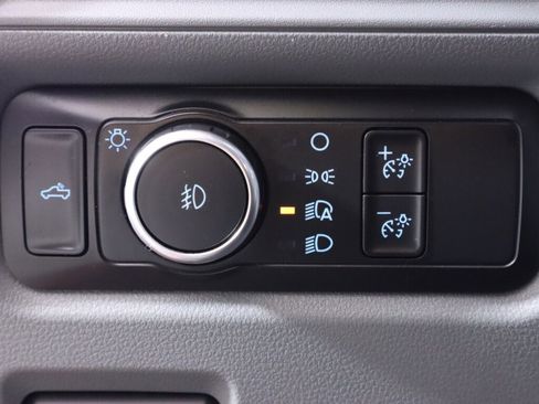 Used 2022 Ford F150 XLT image 10