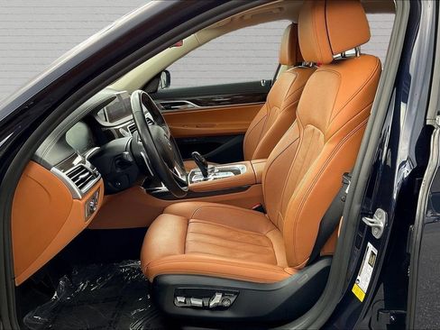Used 2020 BMW 740i w/ Cold Weather Package RWD image 8