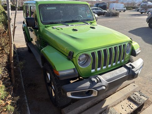 Used 2018 Jeep Wrangler Unlimited Sahara AWD/4WD image 18