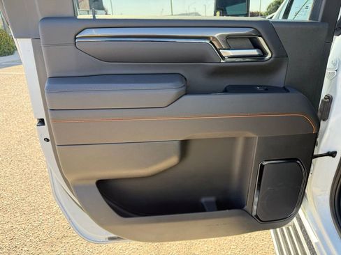 Used 2025 GMC Sierra 2500 AT4 w/ AT4 Premium Plus Package AWD/4WD image 24