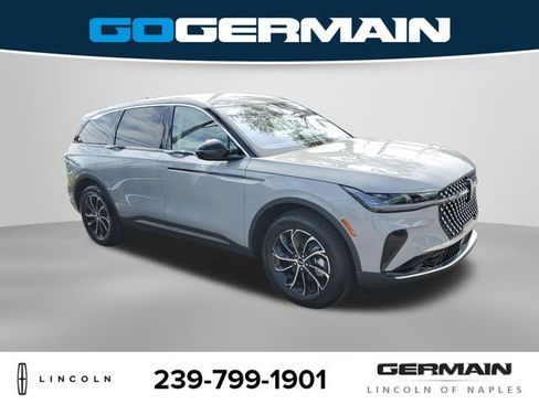 Certified 2026 Lincoln Nautilus Premier image 6