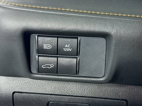 Used 2022 Toyota Highlander Bronze Edition AWD/4WD image 10