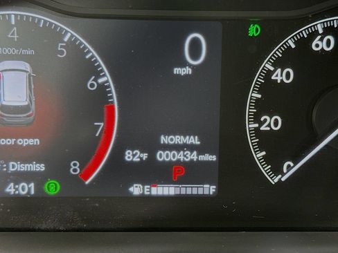 Used 2023 Honda Pilot Touring image 9