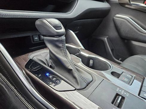 Used 2021 Toyota Highlander Limited image 11