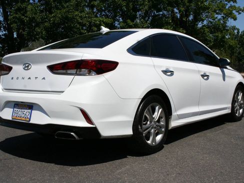 Used 2018 Hyundai Sonata SEL w/ Tech Package 02 FWD image 5