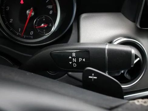 Used 2018 Mercedes-Benz GLA 250 4MATIC image 27