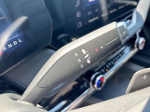 New 2026 Chevrolet Equinox LT w/ Convenience Package II FWD image 20