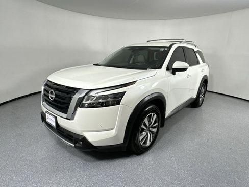 Used 2022 Nissan Pathfinder SL image 26