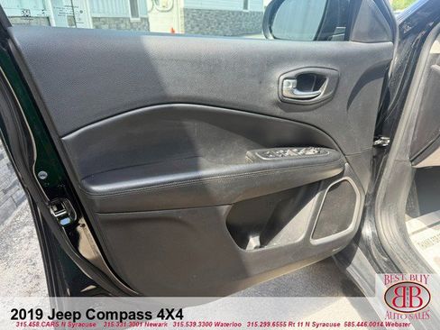 Used 2019 Jeep Compass Latitude AWD/4WD image 9