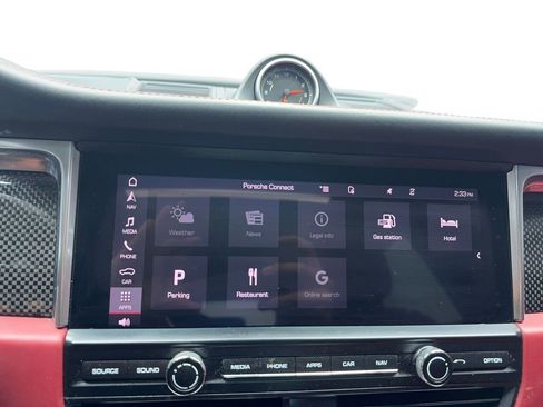 Used 2021 Porsche Macan Turbo image 26