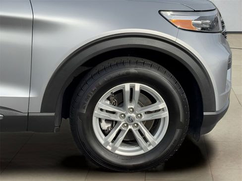 Used 2021 Ford Explorer XLT w/ Class III Trailer Tow Package image 40