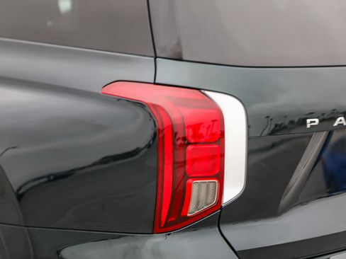 Used 2025 Hyundai Palisade Calligraphy FWD image 8