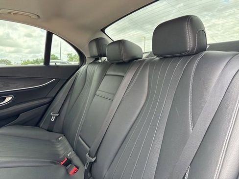 Used 2019 Mercedes-Benz E 300 image 11