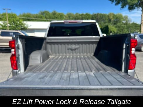 Used 2023 Chevrolet Silverado 1500 Custom Trail Boss w/ LPO, Dark Essentials Package AWD/4WD image 32