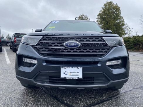 Used 2022 Ford Explorer XLT w/ Equipment Group 202A AWD/4WD image 2
