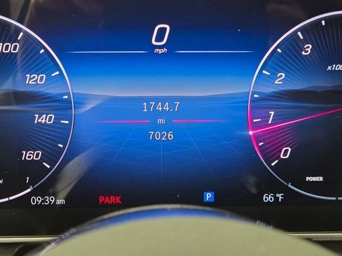 Certified 2025 Mercedes-Benz GLC 300 4MATIC image 32