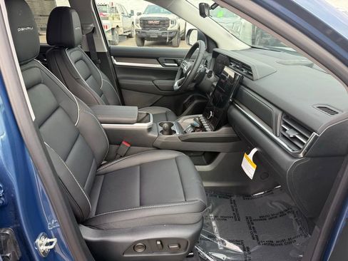 New 2026 GMC Terrain Denali w/ LPO, Black Badging Package image 28