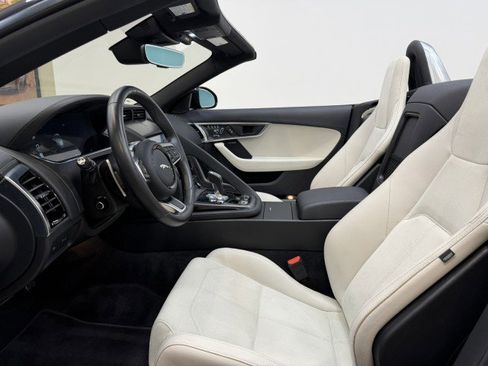 Used 2021 Jaguar F-TYPE P300 image 11