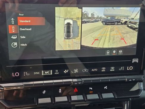 Used 2026 GMC Hummer EV SUV AWD/4WD image 7