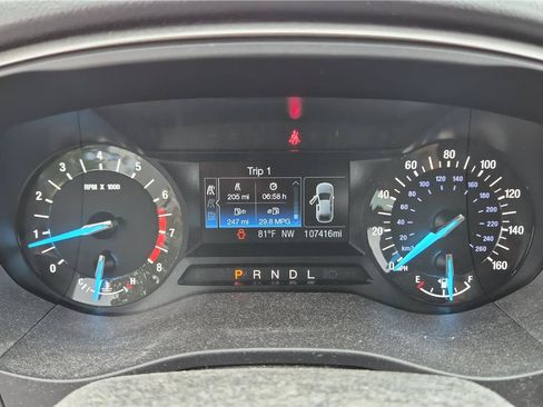 Used 2017 Ford Fusion SE FWD image 13