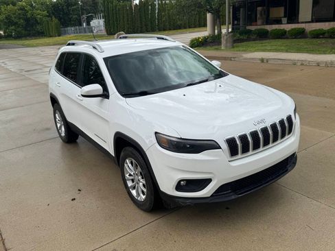 Used 2019 Jeep Cherokee Latitude w/ Popular Appearance Group AWD/4WD image 8