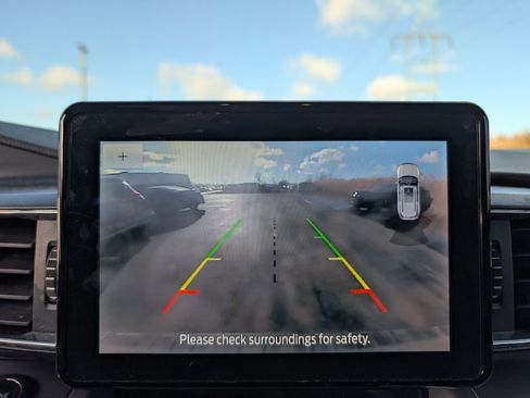 Used 2023 Ford Explorer XLT w/ Equipment Group 202A image 16