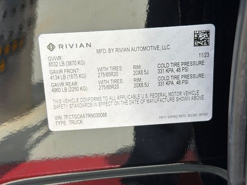 Used 2024 Rivian R1T Adventure AWD/4WD image 26
