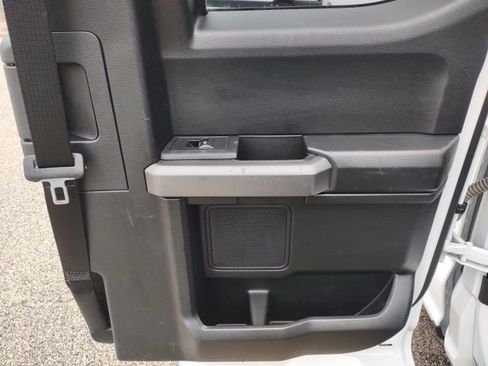 Used 2020 Ford F150 XLT w/ Equipment Group 302A Luxury AWD/4WD image 19