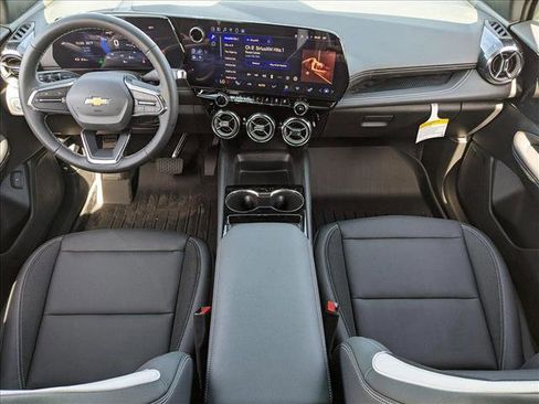 New 2025 Chevrolet Blazer EV LT image 14