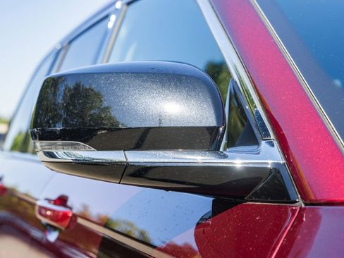 Used 2024 Jeep Grand Cherokee Limited image 16