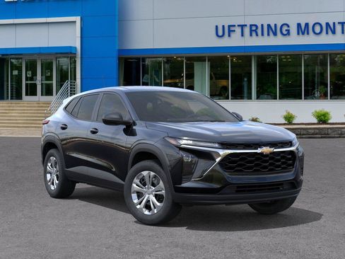New 2026 Chevrolet Trax LS FWD image 7
