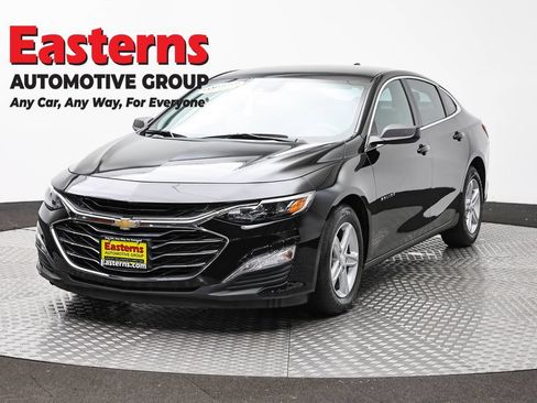 Used 2023 Chevrolet Malibu LS FWD image 1