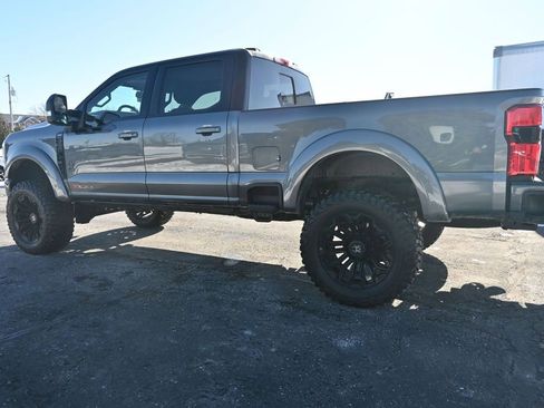 New 2026 Ford F250 Lariat w/ Black Appearance Package image 18