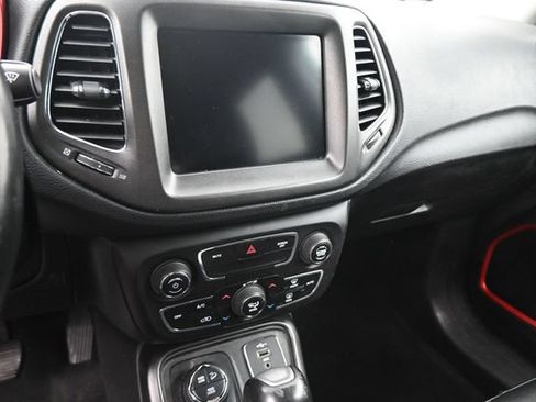 Used 2019 Jeep Compass Trailhawk AWD/4WD image 71