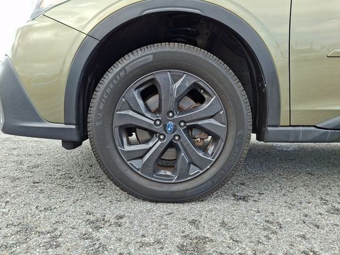 Used 2020 Subaru Outback Premium AWD/4WD image 9