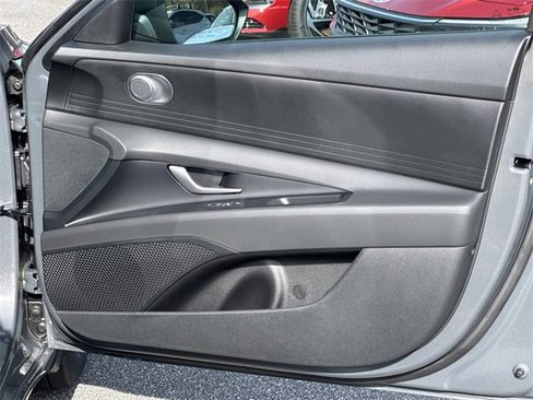 New 2026 Hyundai Elantra SE image 18