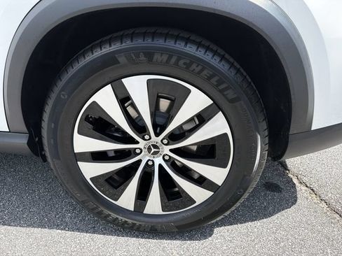 Used 2024 Mercedes-Benz GLE 350 4MATIC image 23