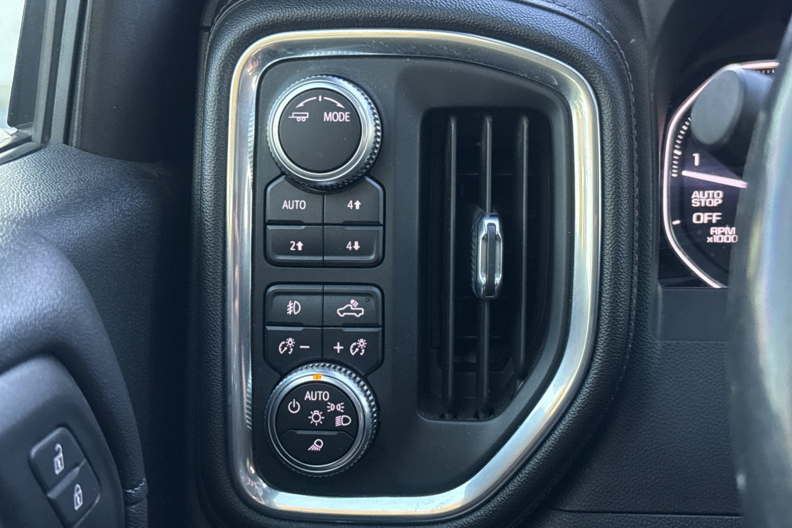 Used 2020 GMC Sierra 1500 SLT w/ SLT Premium Package AWD/4WD image 38